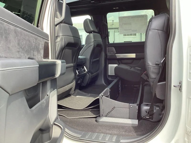 New 2026 Star White Metallic Tri-Coat Ford Platinum® image 25