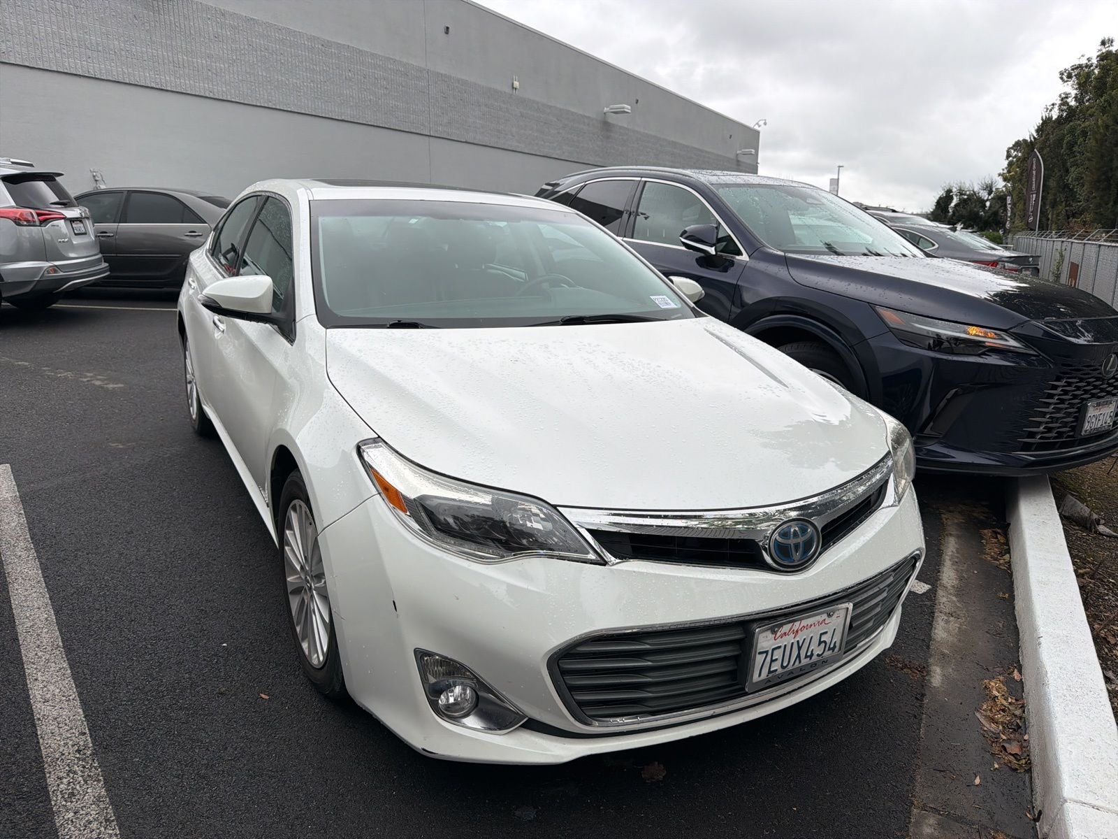 2014 Toyota Avalon Limited Hybrid
