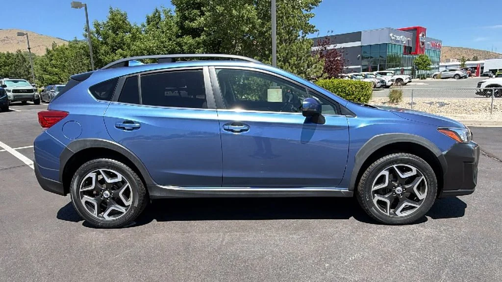 Used 2018 Quartz Blue Subaru 2.0i Limited image 2