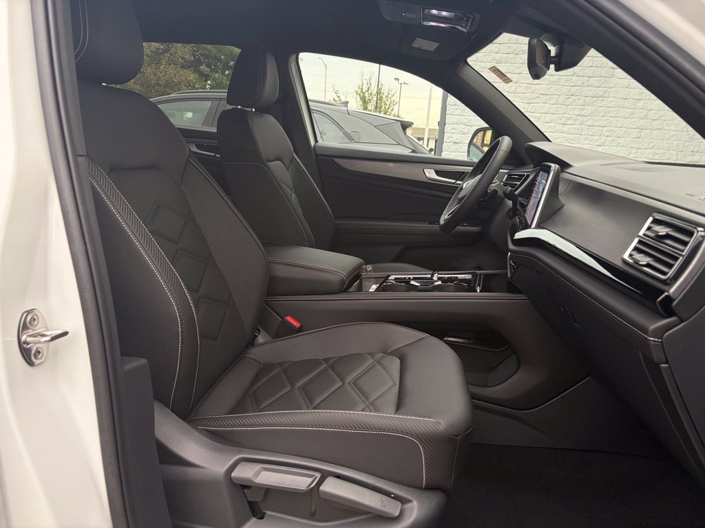 New 2026 Opal White Pearl Volkswagen 2.0T SE image 9