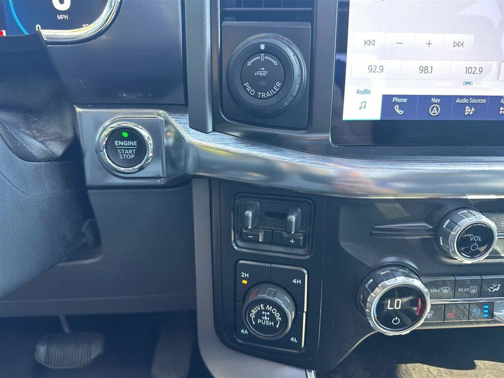 Used 2021 White Ford Lariat image 17
