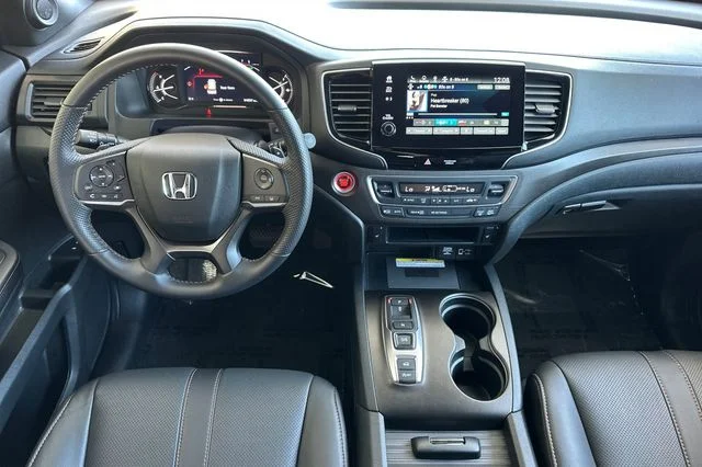 Certified Used 2023 Platinum White Pearl Honda TrailSport image 17