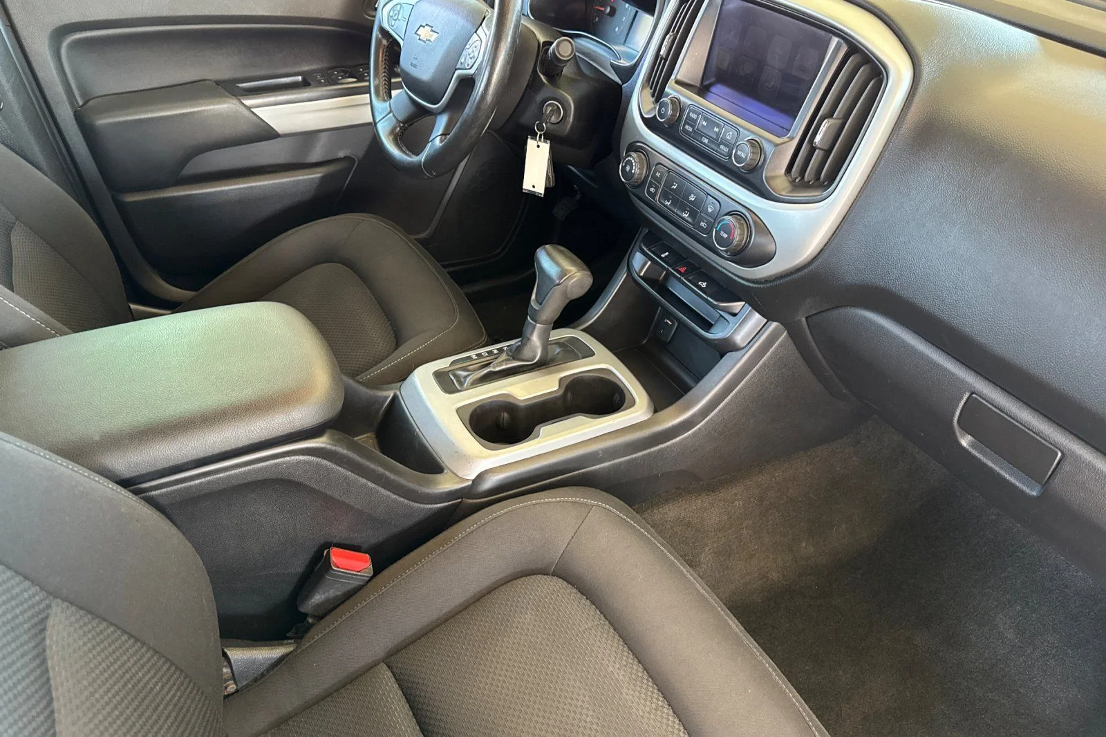 Used 2015 Red Chevrolet LT image 18