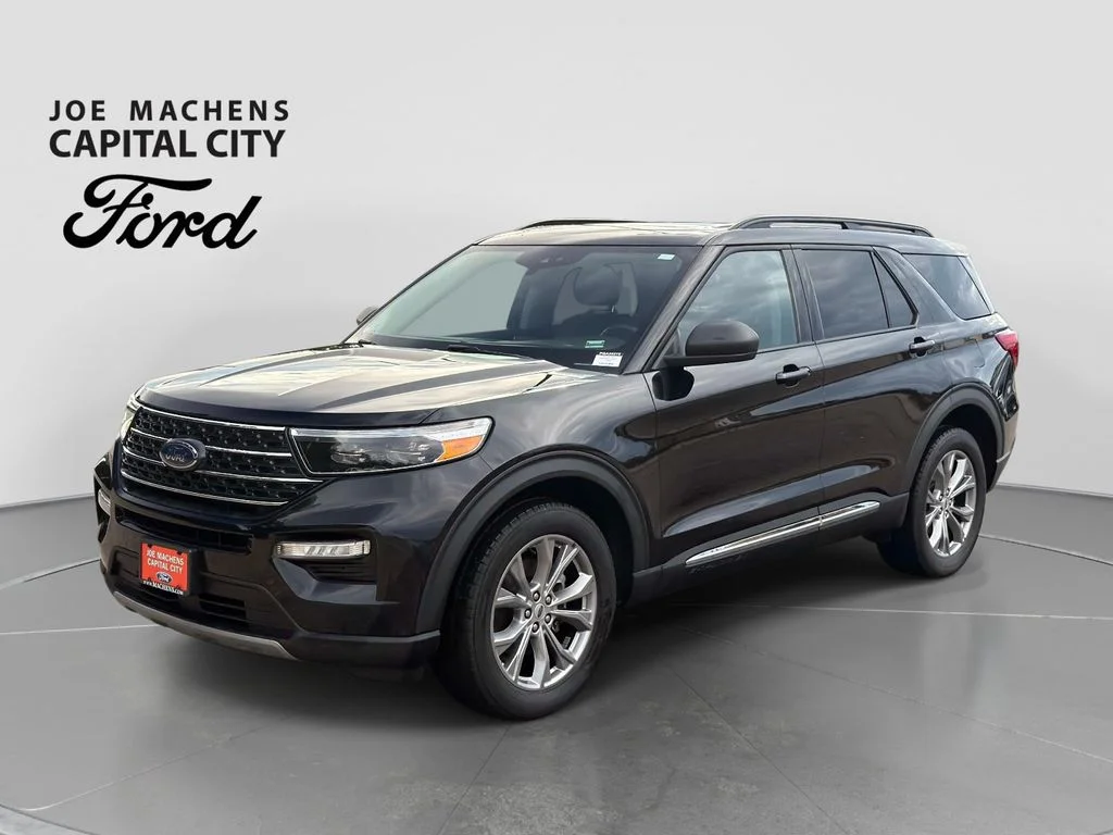 Used 2023 Agate Black Metallic Ford XLT image 9