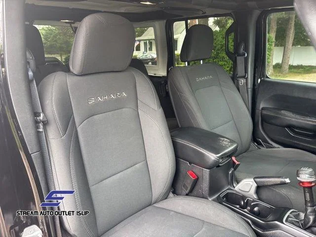 Used 2018 Black Jeep Unlimited Sahara image 11