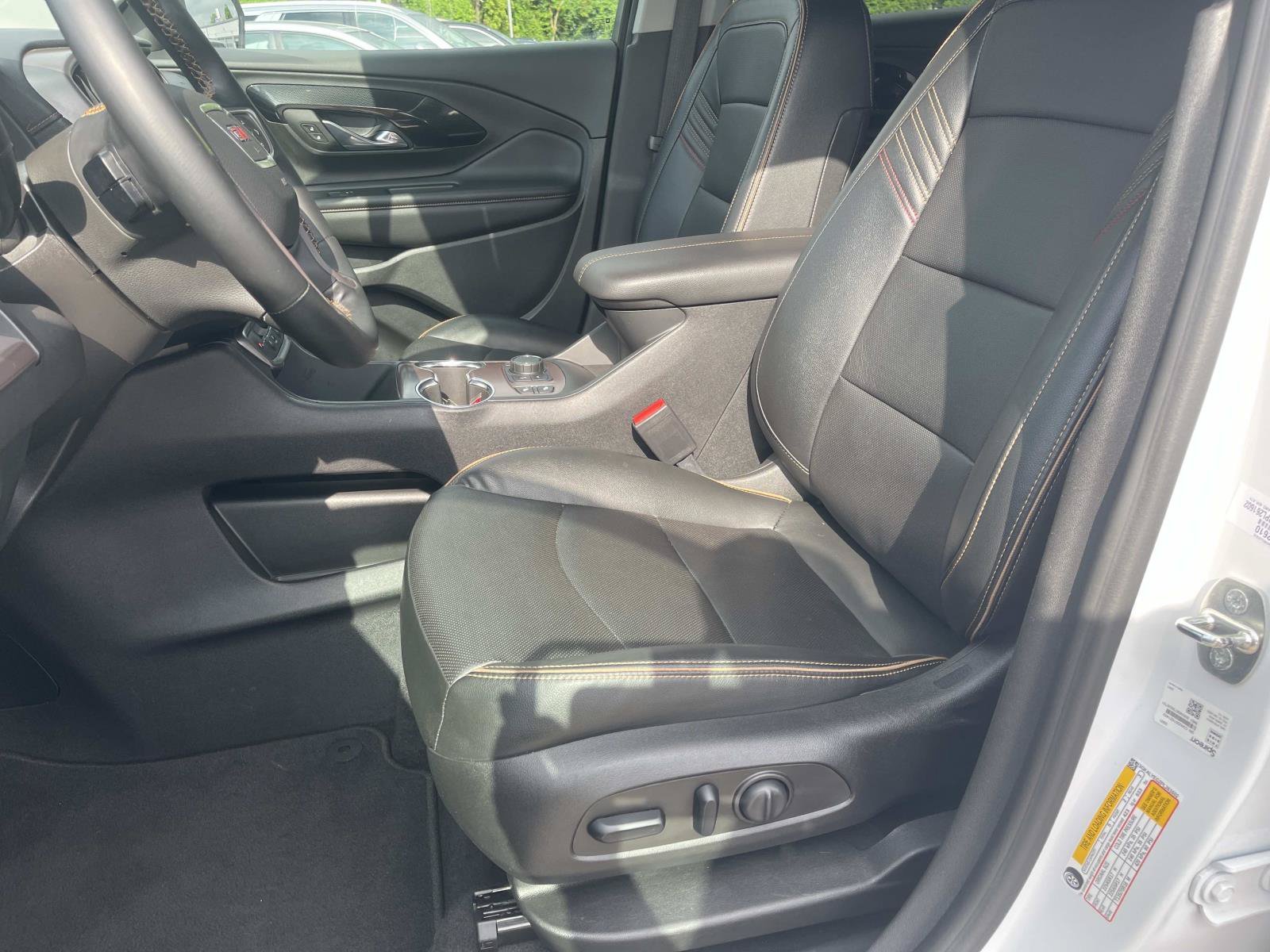 Used 2023 Summit White GMC AT4 image 27