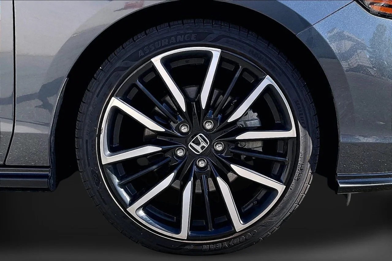 Certified Used 2023  Honda Touring image 35