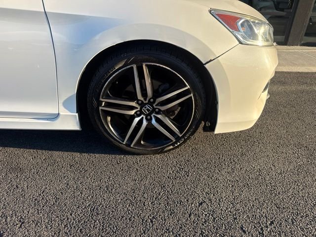 Used 2016 White Honda Sport image 11