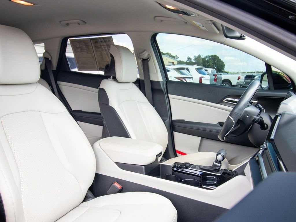 2025 Kia Sportage EX - Photo 21