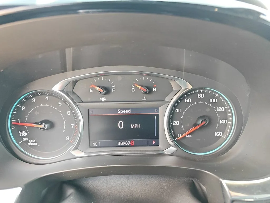 Used 2023 STERLING GRAY METALLIC Chevrolet LT Cloth image 19