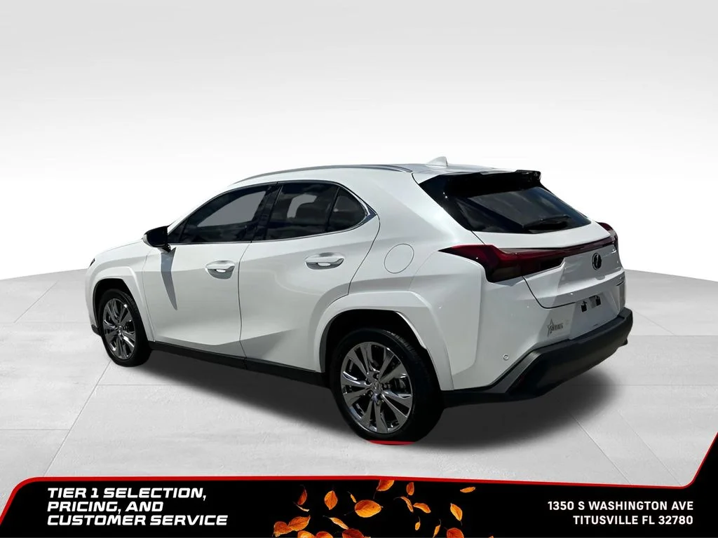 Used 2025 White Lexus 300h Premium image 3