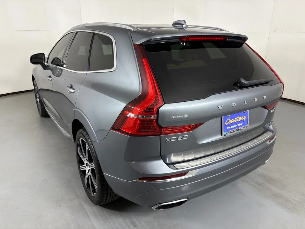 Used 2020 Gray Volvo T6 Inscription image 6