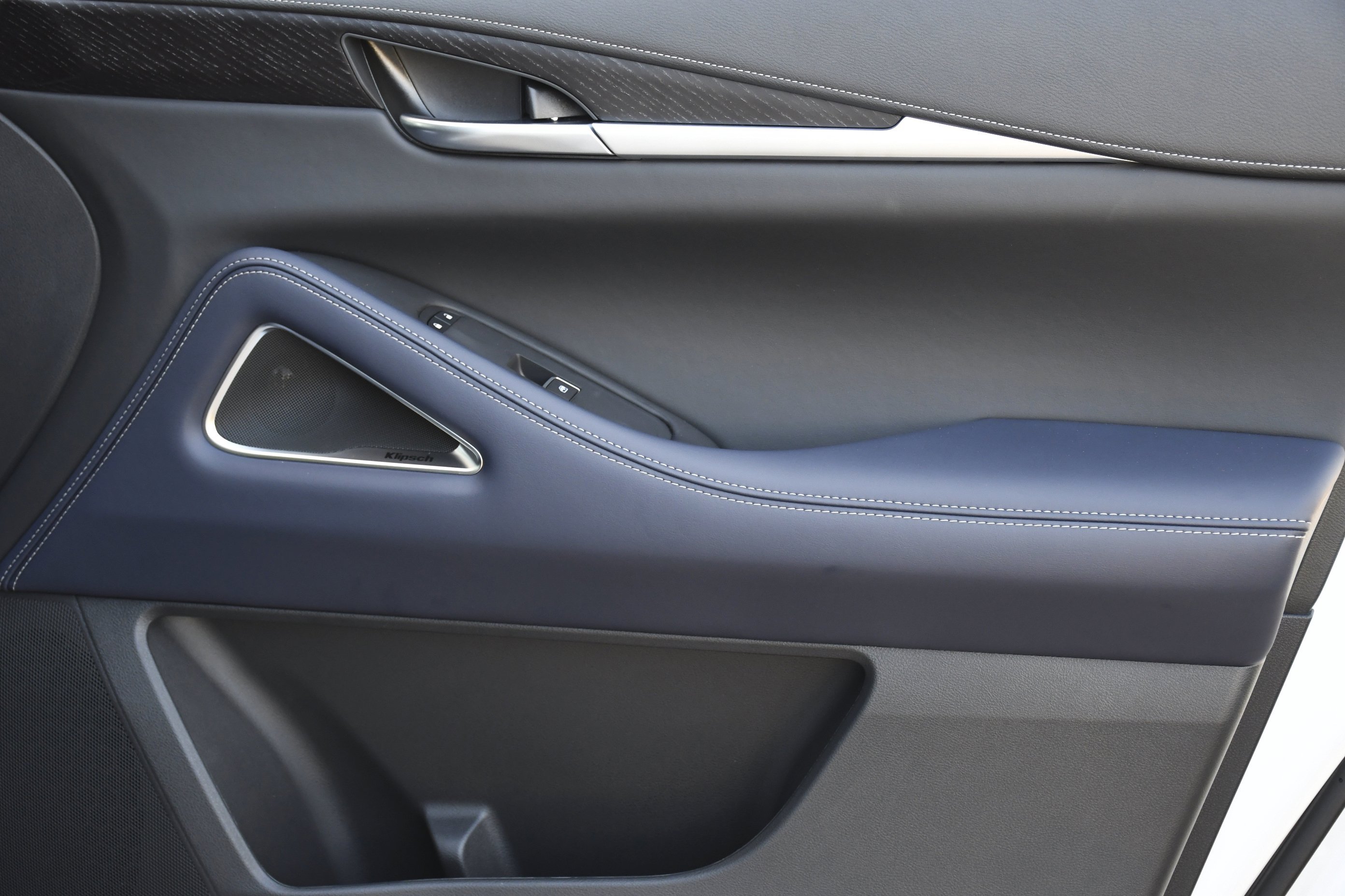 New 2026 RADIANT WHITE INFINITI Sport AWD image 35