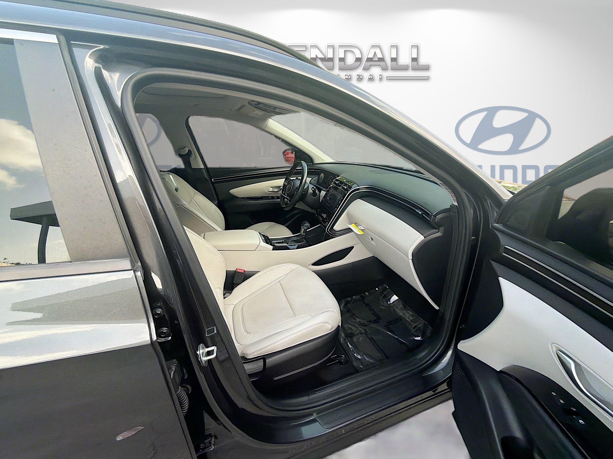 Used 2022 Portofino Gray Hyundai SEL image 29