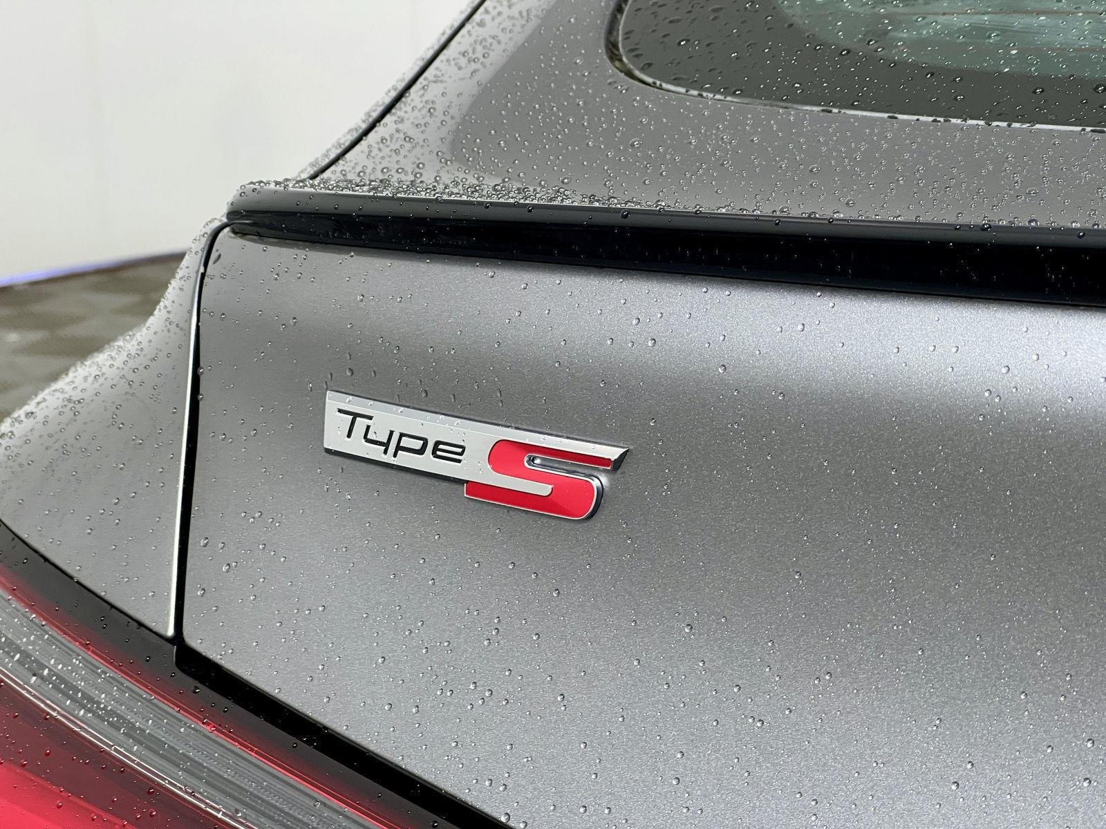 Used 2025 Liquid Carbon Metallic Acura Type S image 7