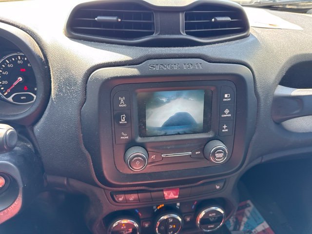 Used 2015 Glacier Metallic Jeep Latitude image 11