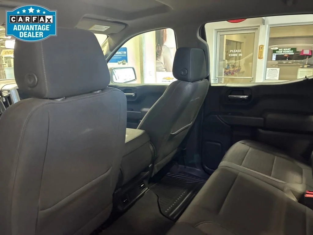 Used 2022 Summit White Chevrolet Custom image 6