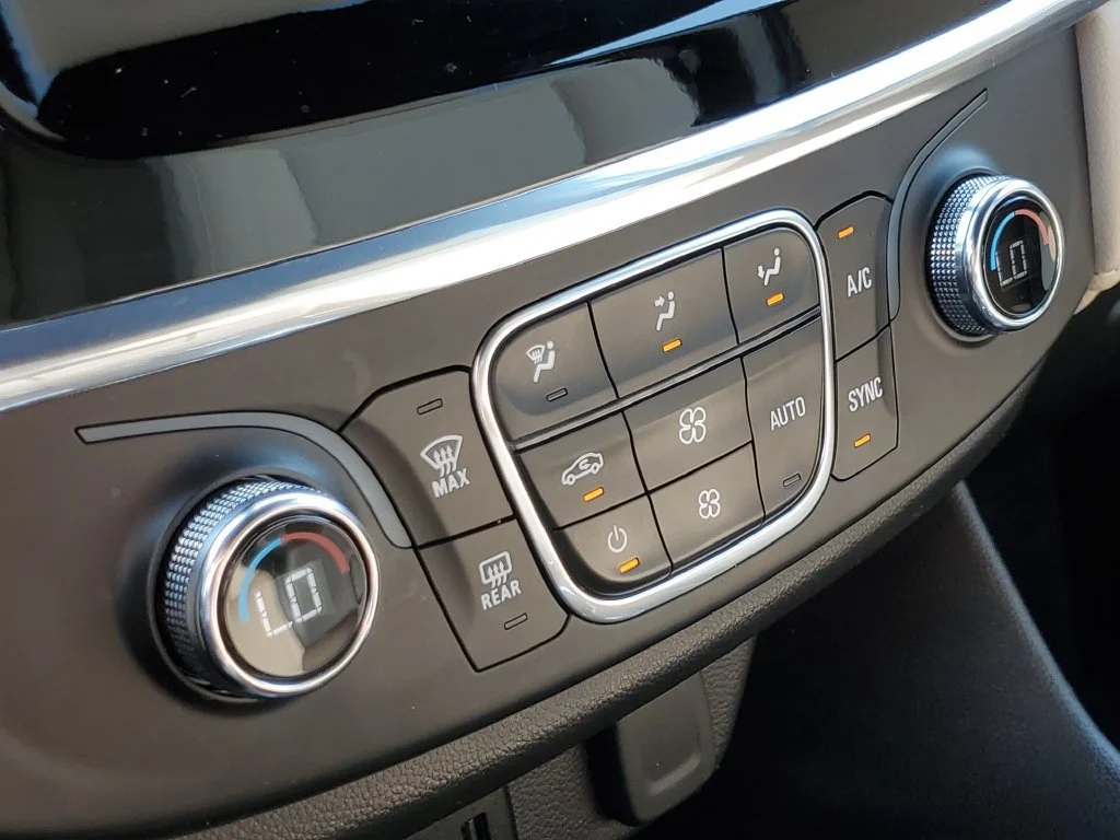 Used 2023 STERLING GRAY METALLIC Chevrolet LS image 17