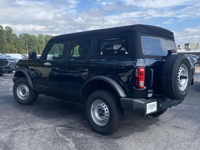 New 2025 Black Ford Base image 5
