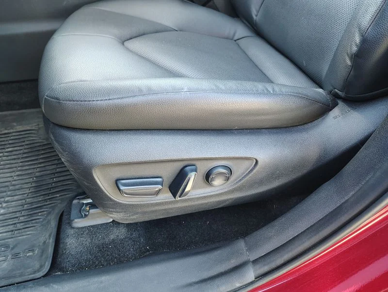 Used 2024 Red Toyota XLE image 10