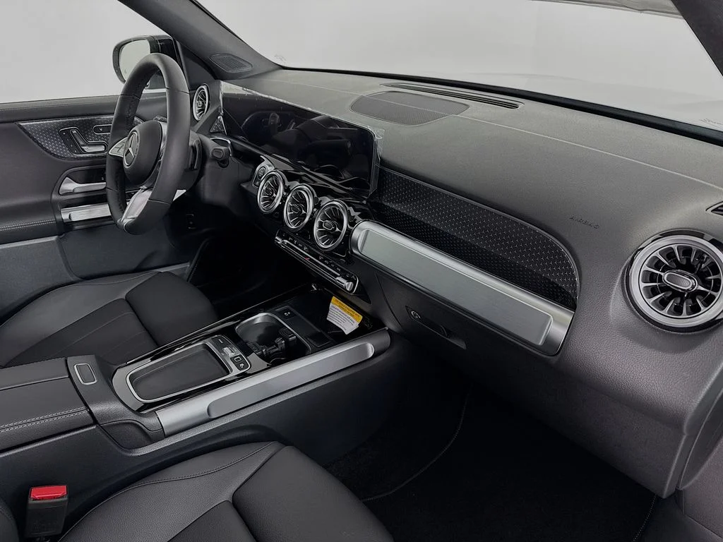 2025 Mercedes-Benz GLB Base - Photo 31