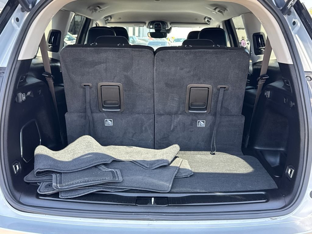 Used 2021 Silver Jeep Limited image 11