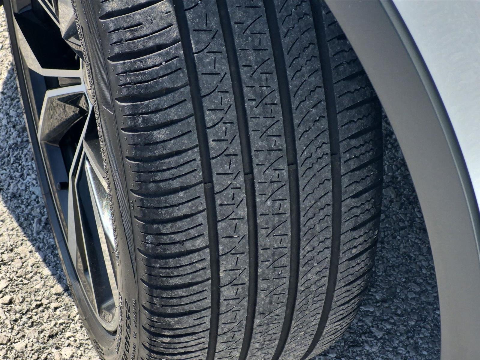 Used 2022 Oryx White Pearl Volkswagen SEL R-Line image 13