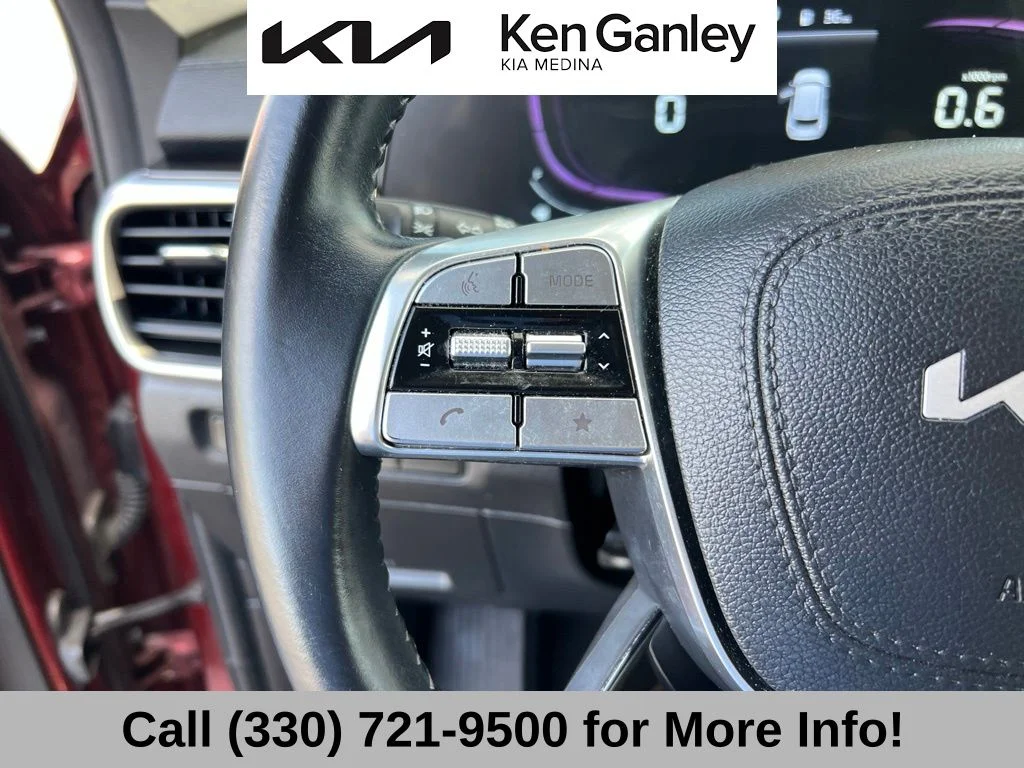 Used 2024 Red Kia S image 31