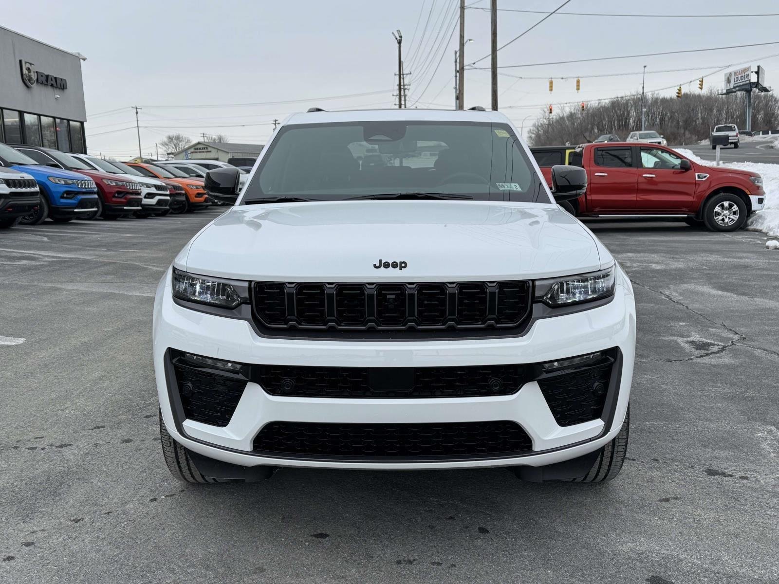 New 2026 Bright White Clear-Coat Exterior Paint Jeep Limited Reserve image 24
