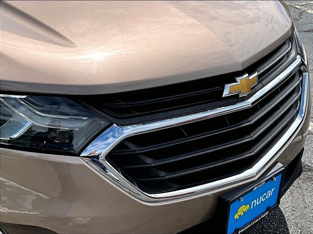 Used 2018 Beige Chevrolet LS image 30