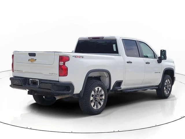 Used 2024 White Chevrolet Custom image 5