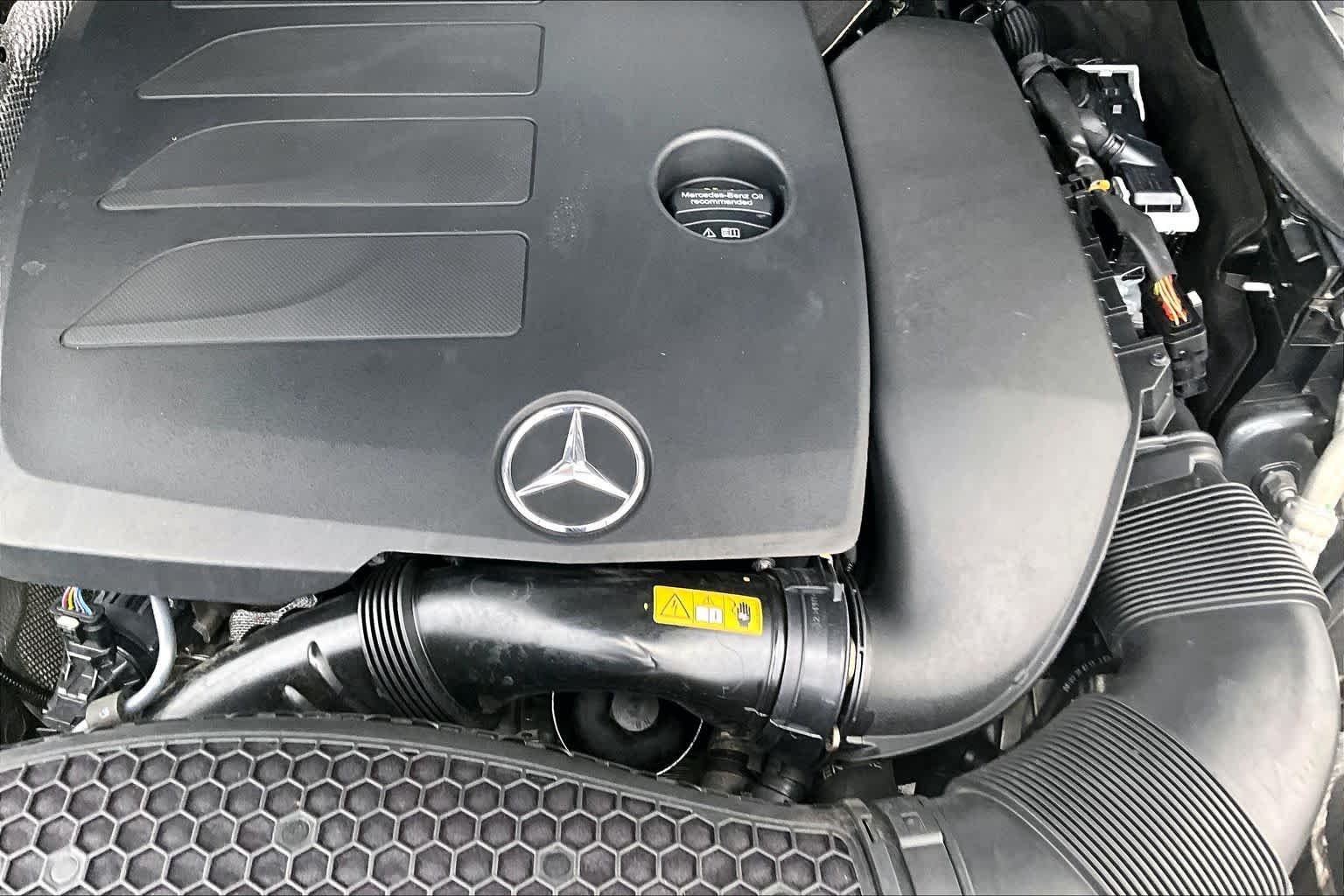 Used 2020 Selenite Grey Metallic Mercedes-Benz GLC 300 image 33