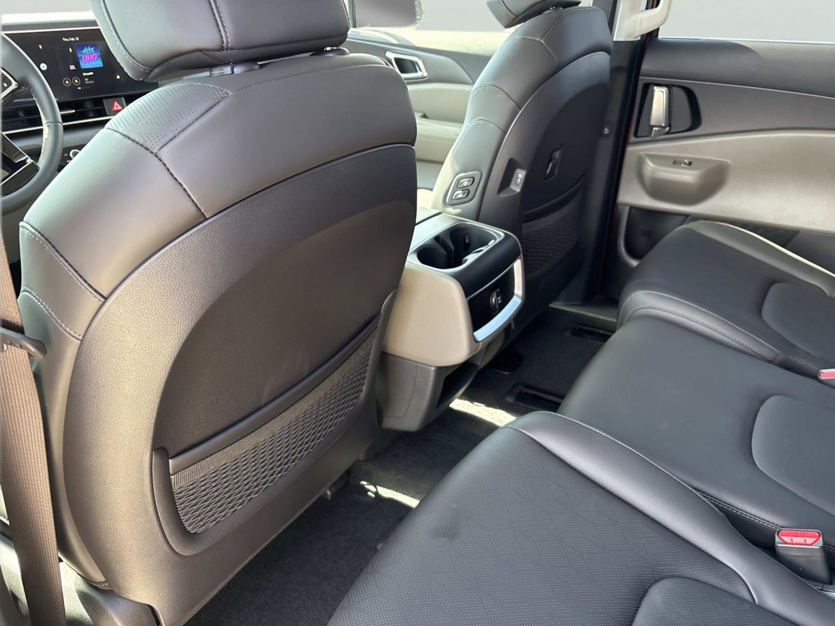 2026 Kia Carnival EX - Photo 16