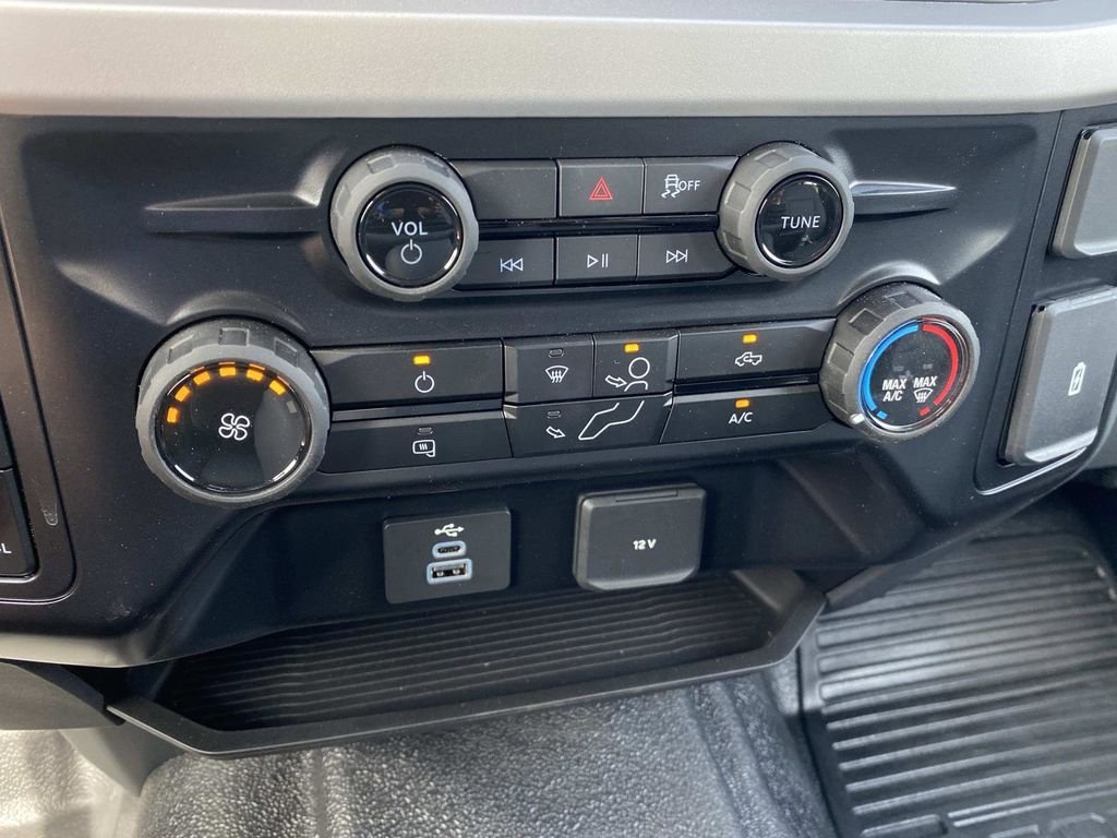 New 2026 Oxford White Ford F-250® XL image 16