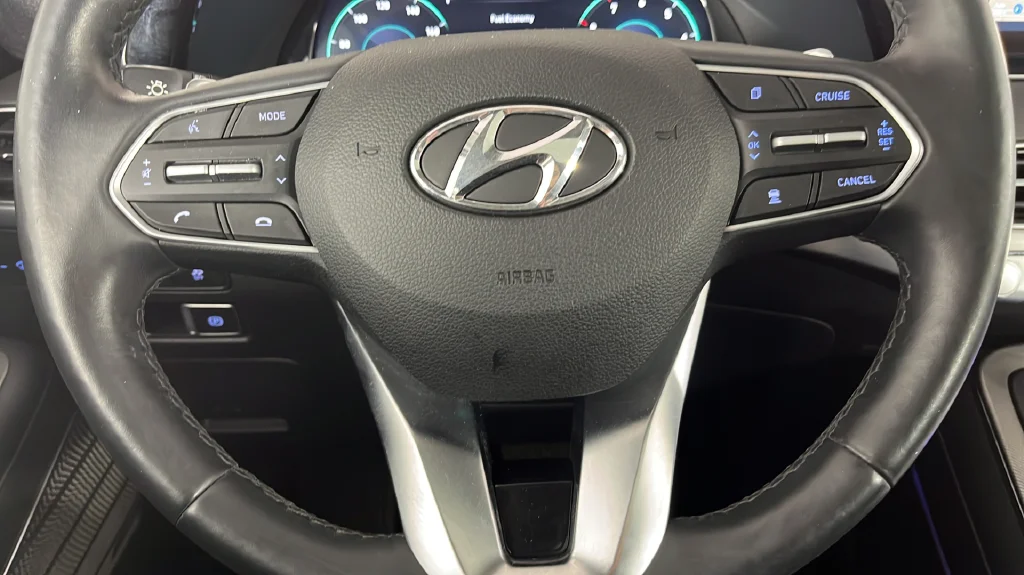 Used 2021 Black Hyundai Limited image 25
