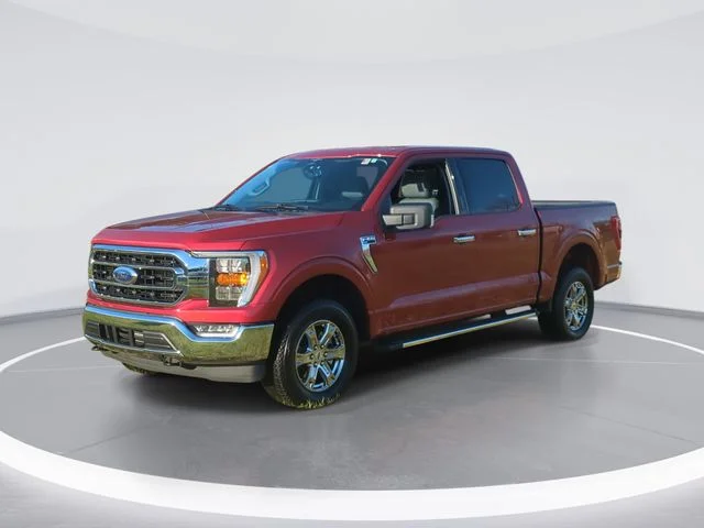 Used 2023 Red Ford XLT image 1