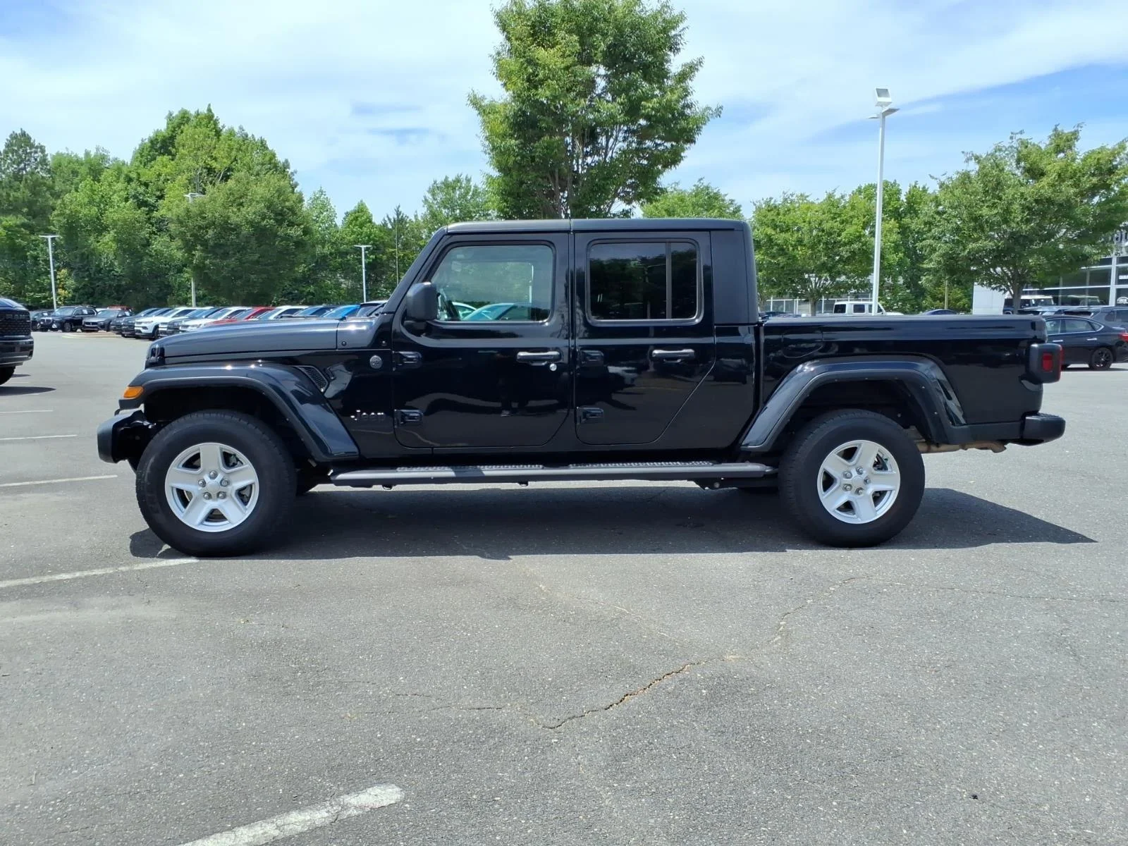 Used 2023 Black Clearcoat Jeep Sport S image 3