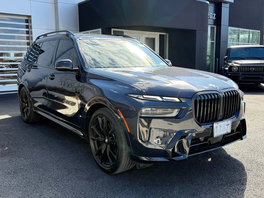 2025 BMW X7 xDrive40i's photo