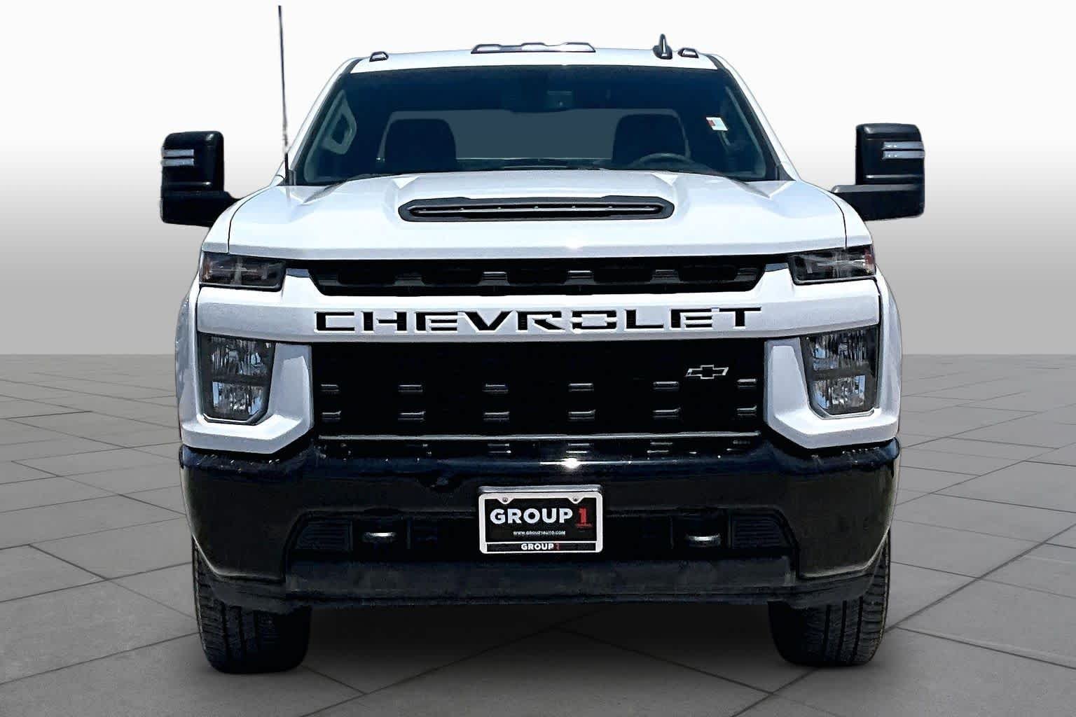 Used 2021 Summit White Chevrolet Custom image 4
