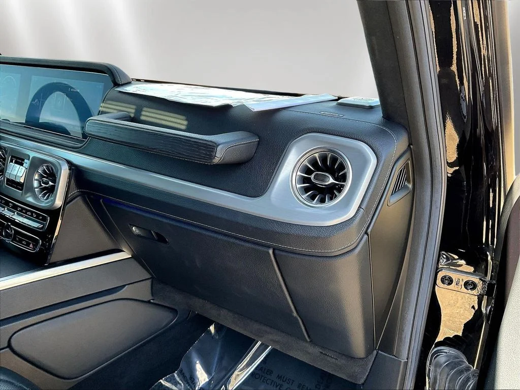Used 2021 Obsidian Black Metallic Mercedes-Benz G 550 image 26