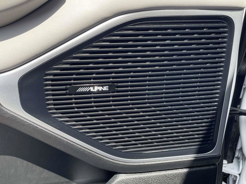Used 2022 White Jeep Series II image 18