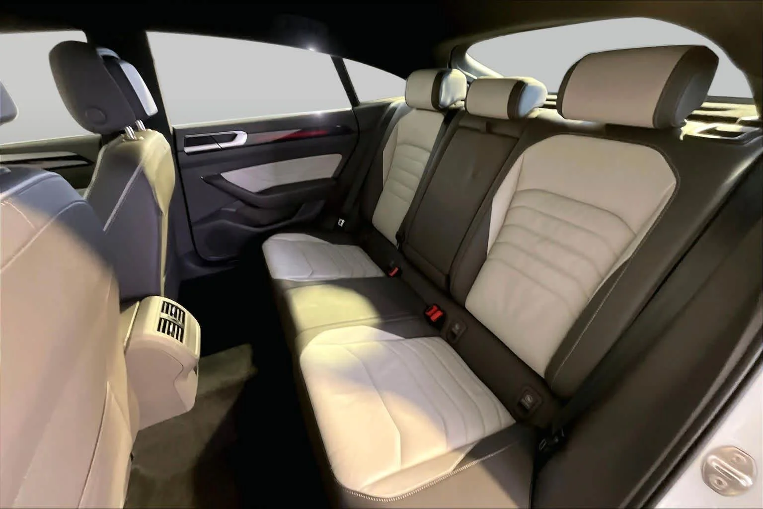 Used 2022 Oryx White Pearl Volkswagen SEL R-Line image 21
