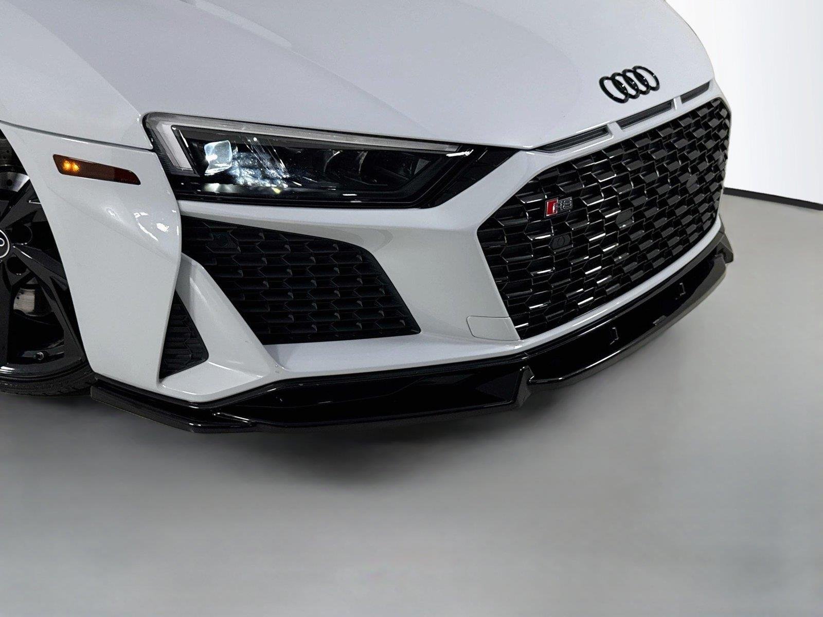Used 2021 Suzuka Gray Metallic Audi 5.2 V10 | Carbon Ext Pkg | Diamond Stitched Int | Premium Pkg image 44