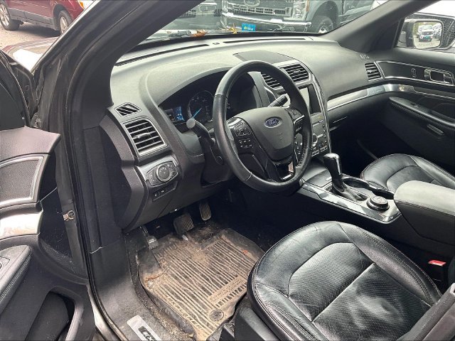 Used 2019 Gray Ford Sport image 8