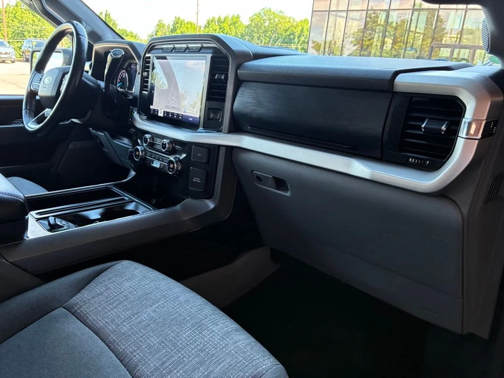 Used 2021 Black Ford XLT image 46