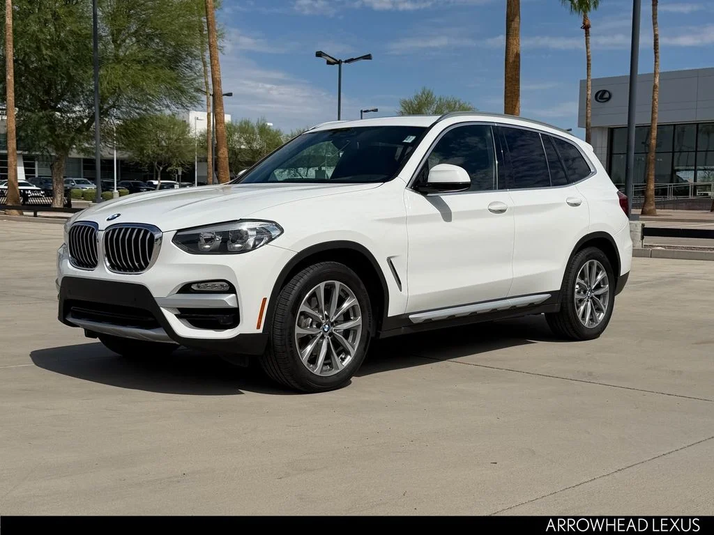 Used 2019 White BMW sDrive30i image 2