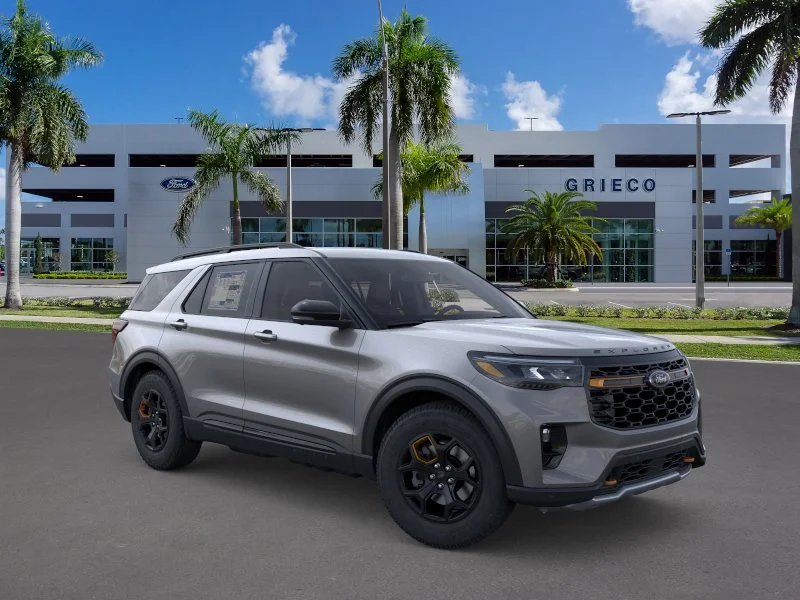 New 2026 Carbonized Gray Metallic Ford Tremor® image 31