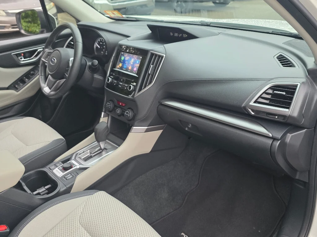 Used 2021 White Subaru Premium image 21