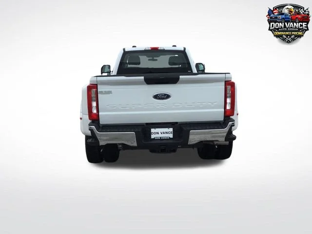 New 2026 Oxford White Ford F-450® XL image 4