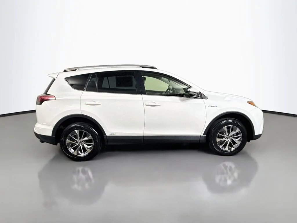 Certified Used 2016 Super White Toyota XLE image 8